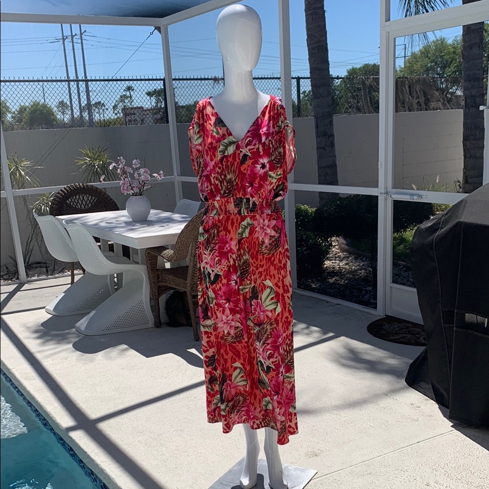 Floral V-Neck Maxi Dress - Red